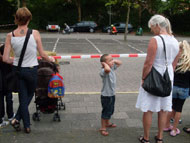 Voor zulke kleine motortjes maken ze wel veel herrie